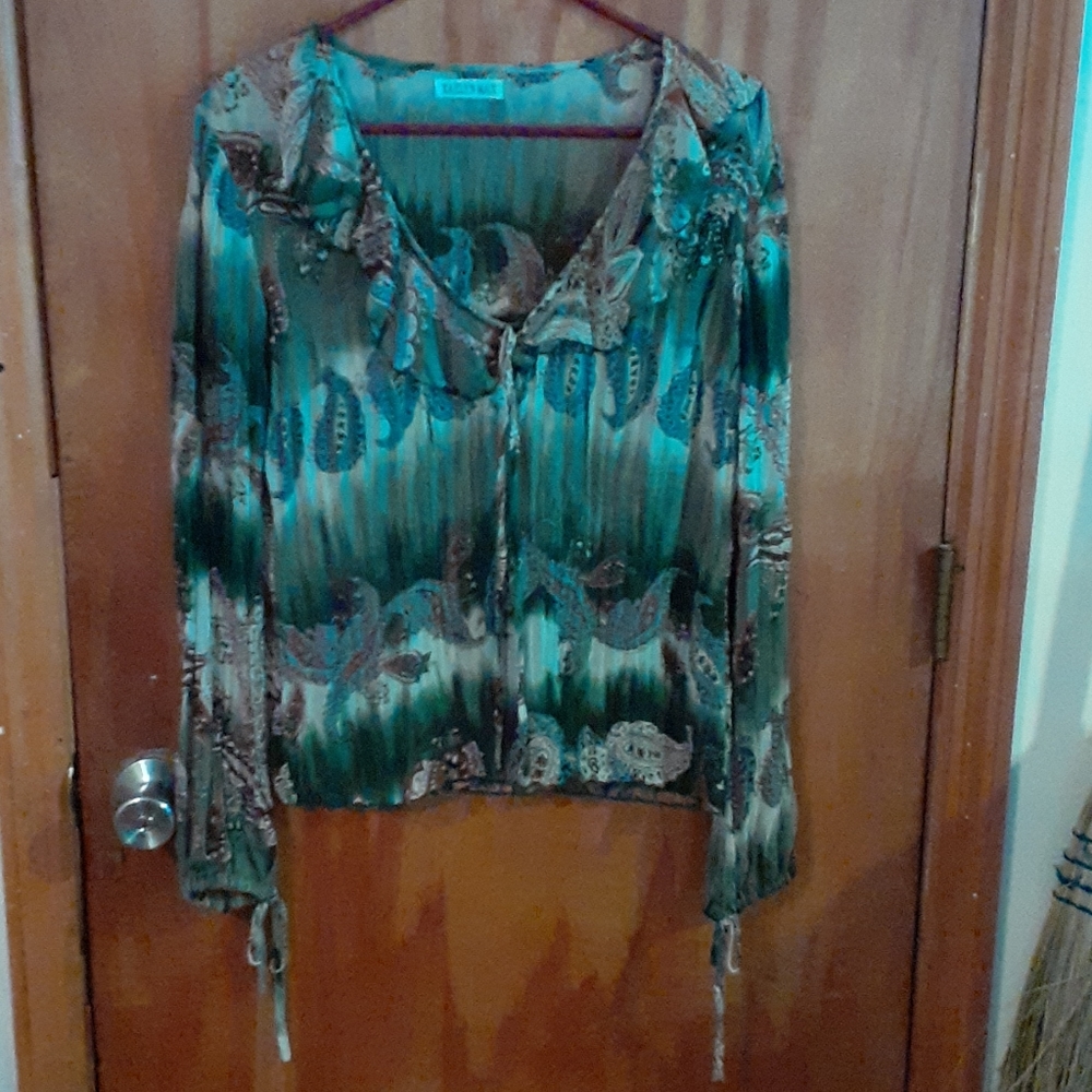 Kaelyn max blouse Size small